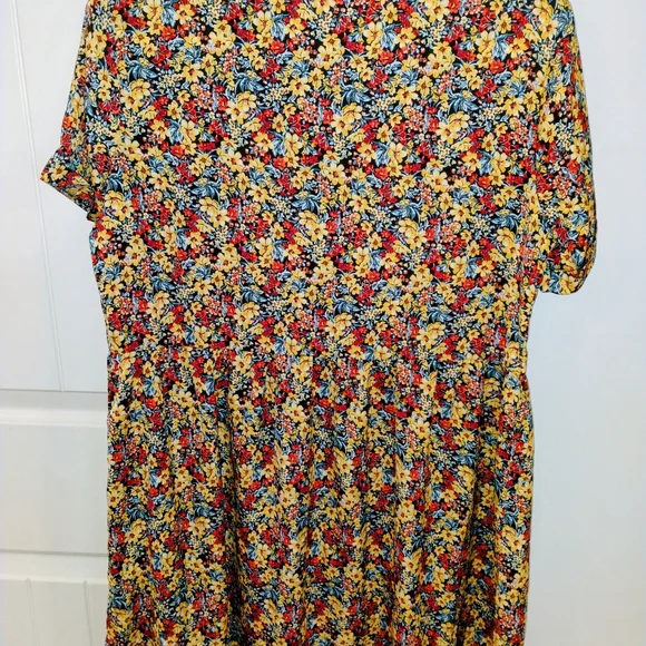 Floral Short Sleeve Dress - Picture 3 of 7